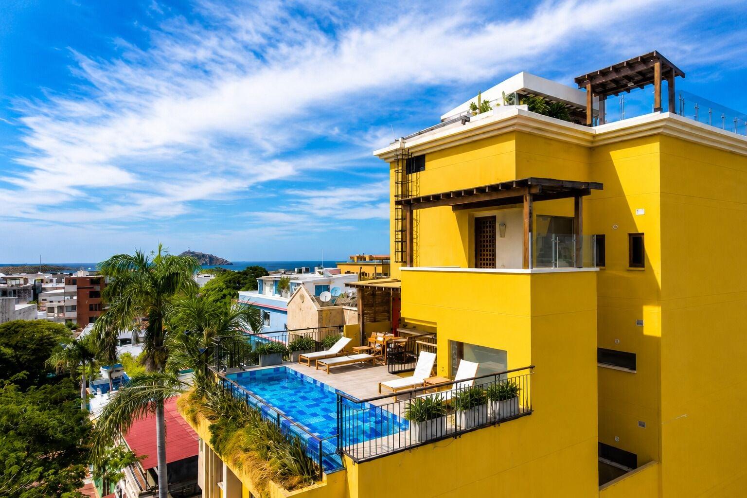 Vista Exterior Luxury Loft Parque de Novios-ByHuespedia