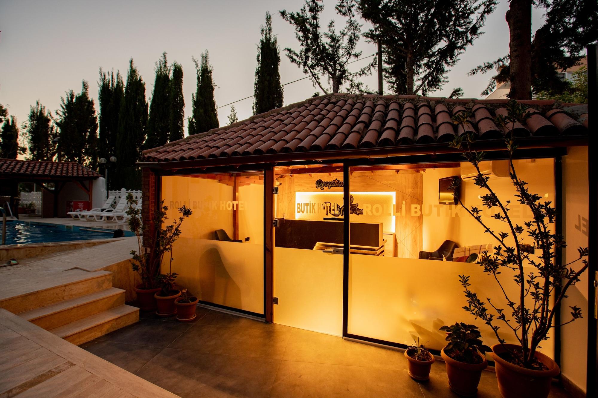 Varios Rolli Butik Hotel