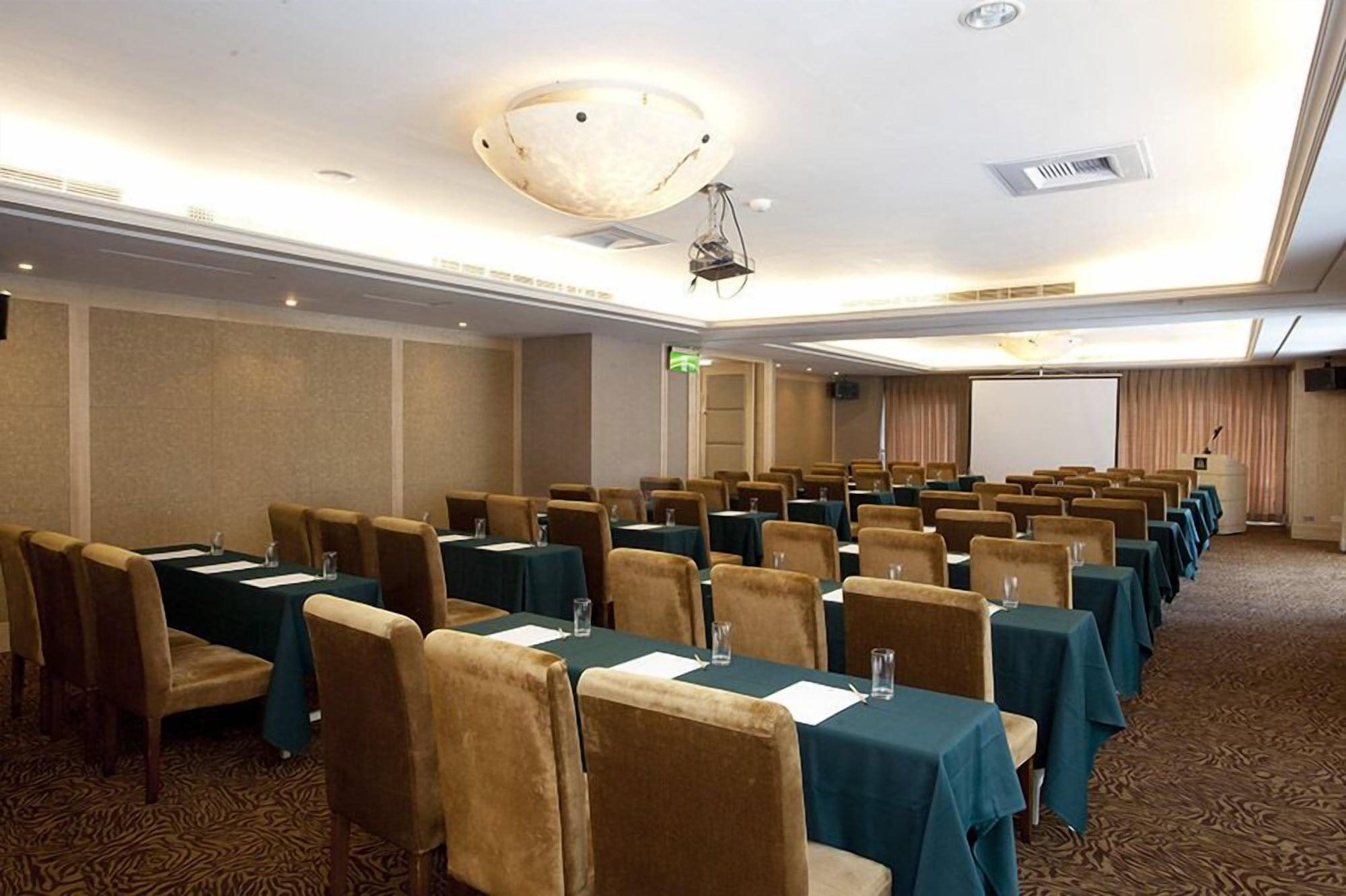 Sala de Reuniones Justwin Grand Hotel