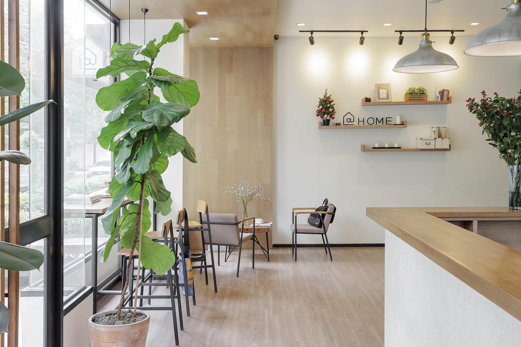 Vista Exterior At Home Residence