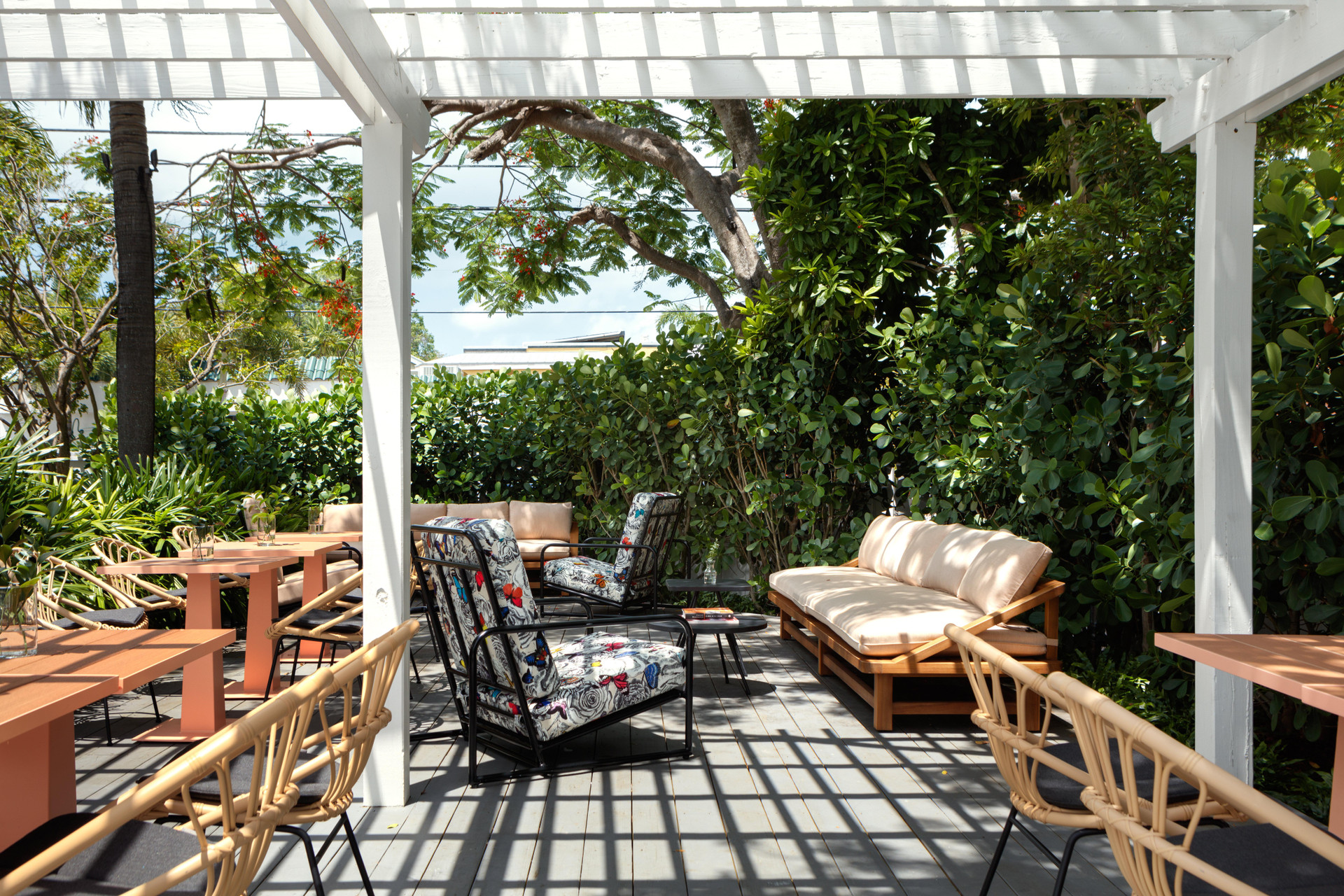 Varios Ella's Cottages