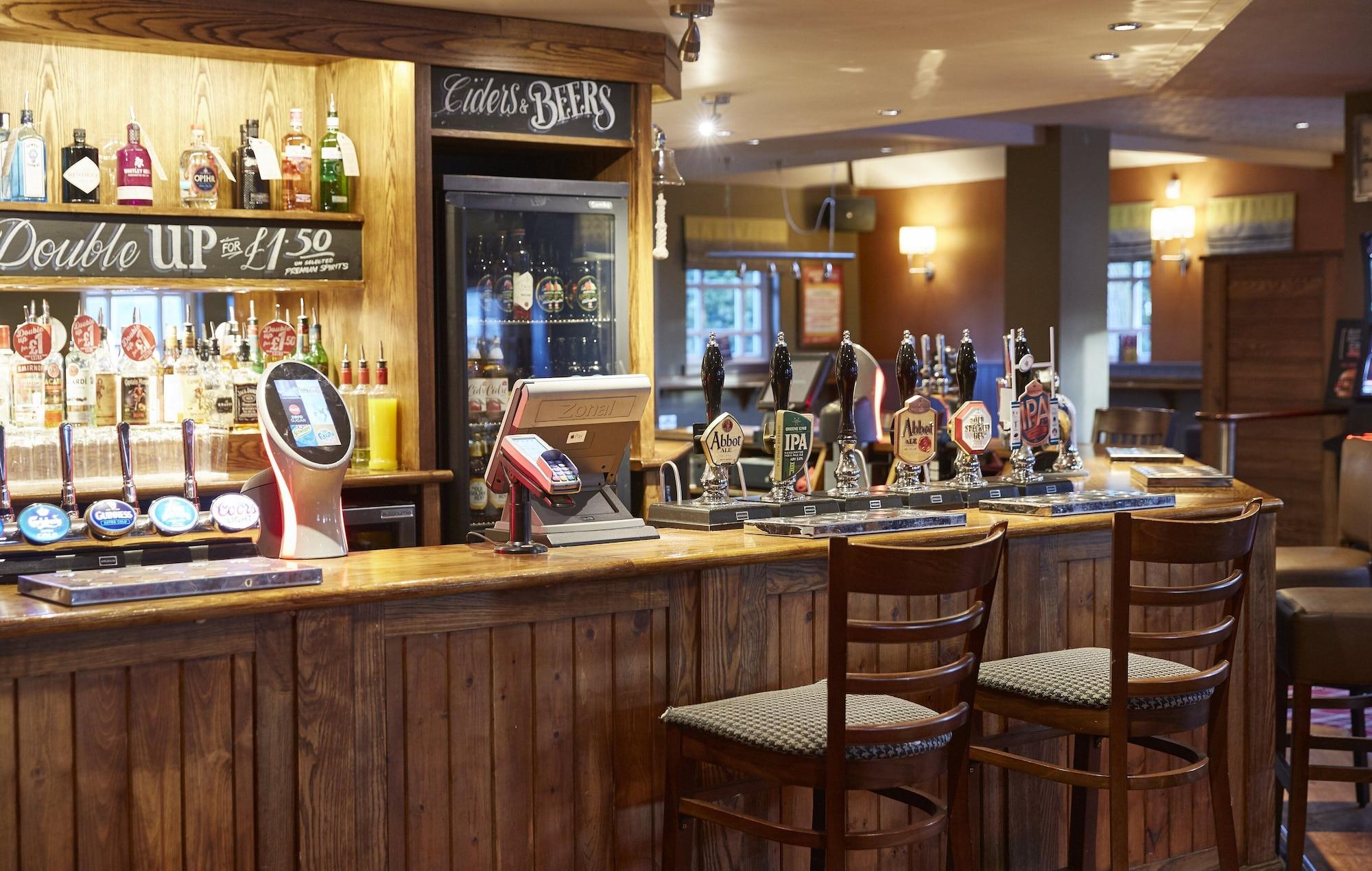 Bar/Salón The Wee Waif Reading by Greene King Inns