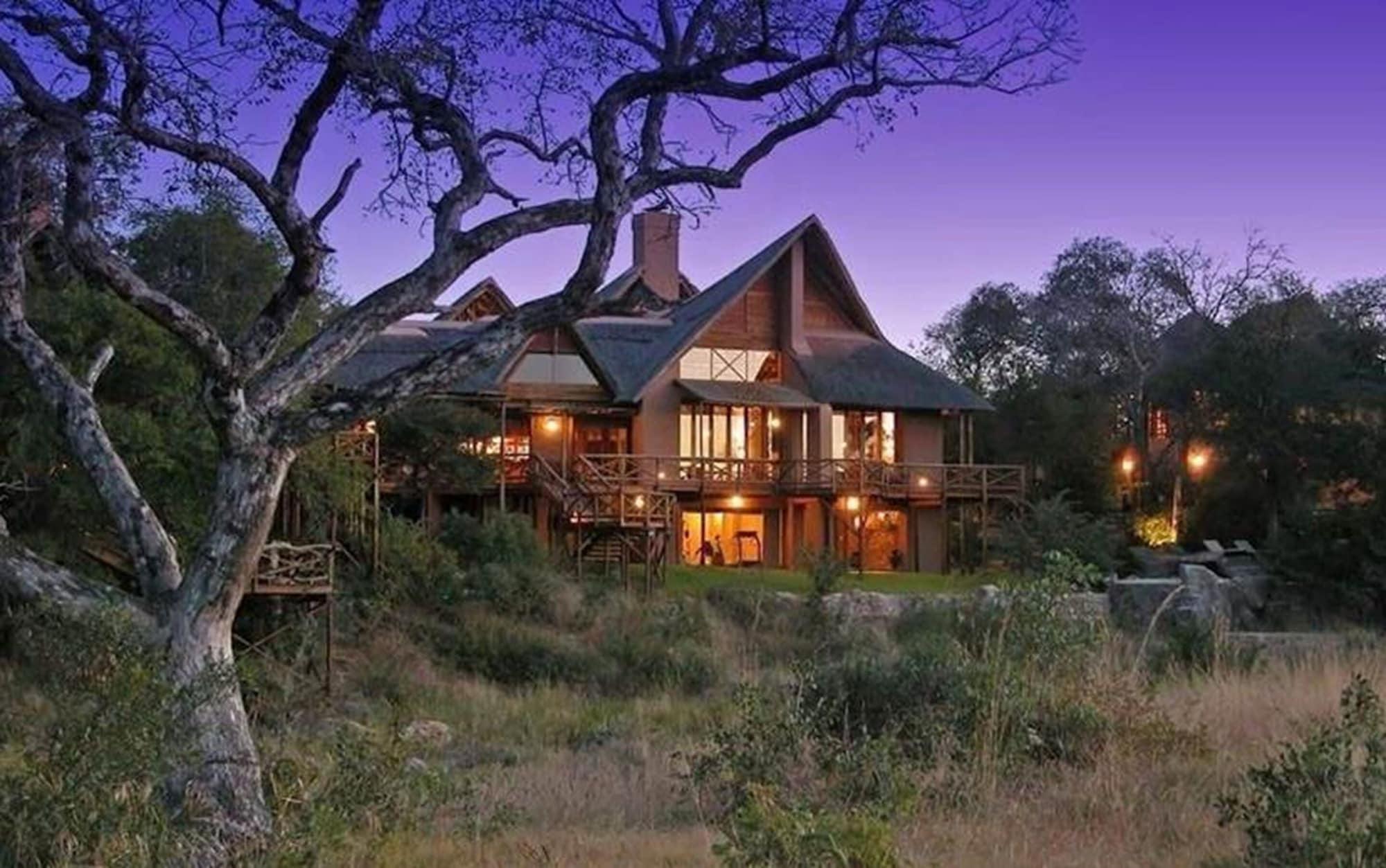 Vista Exterior Lukimbi Safari Lodge
