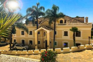 Alquiler Vacacional - Directly on the Golf course.Huge Golf and Spa Mansion 8 min from Puerto Banus
