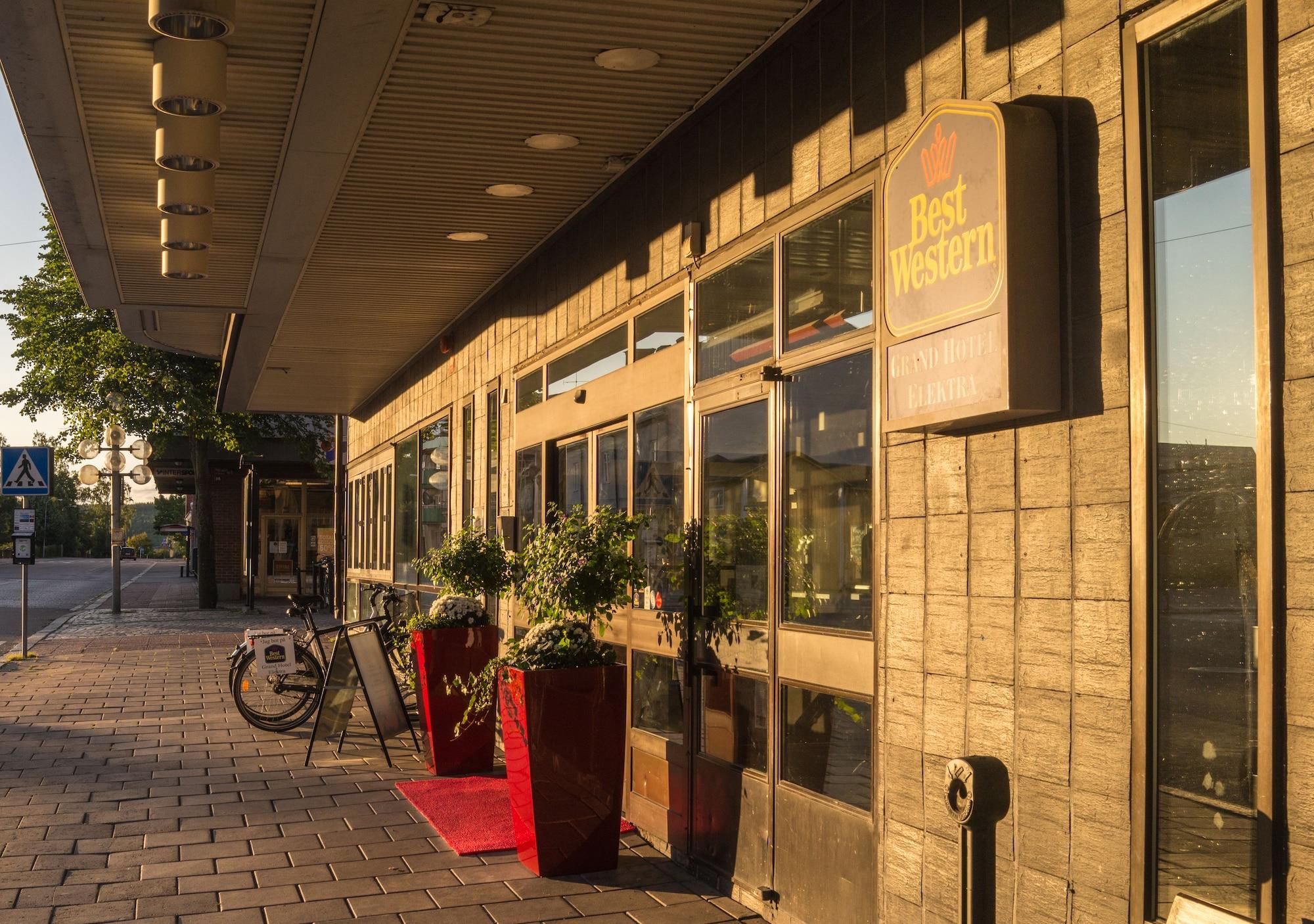 Vista Exterior Best Western Plus Grand Hotel Elektra