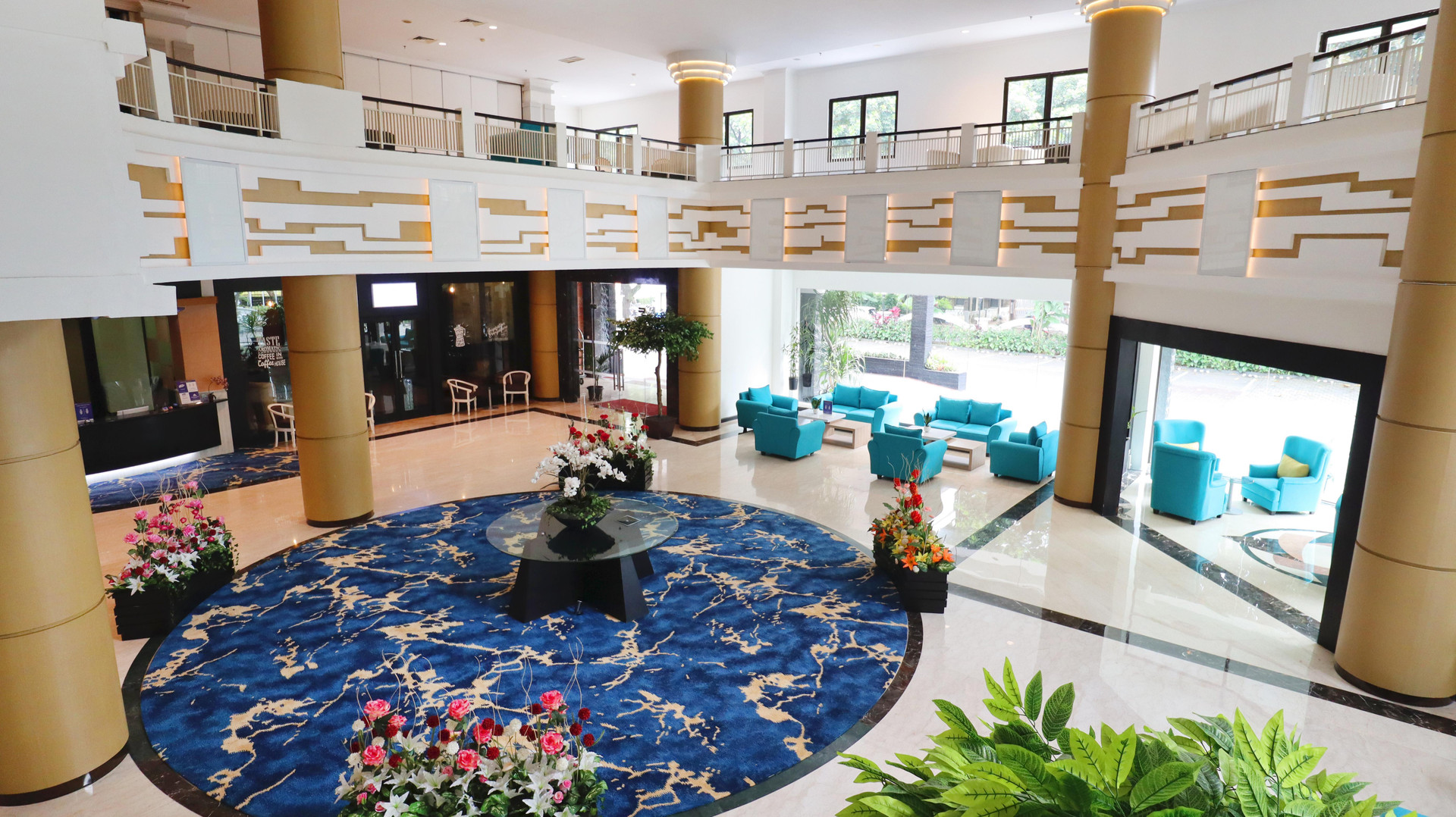Vista Lobby Vue Palace, ARTOTEL Curated