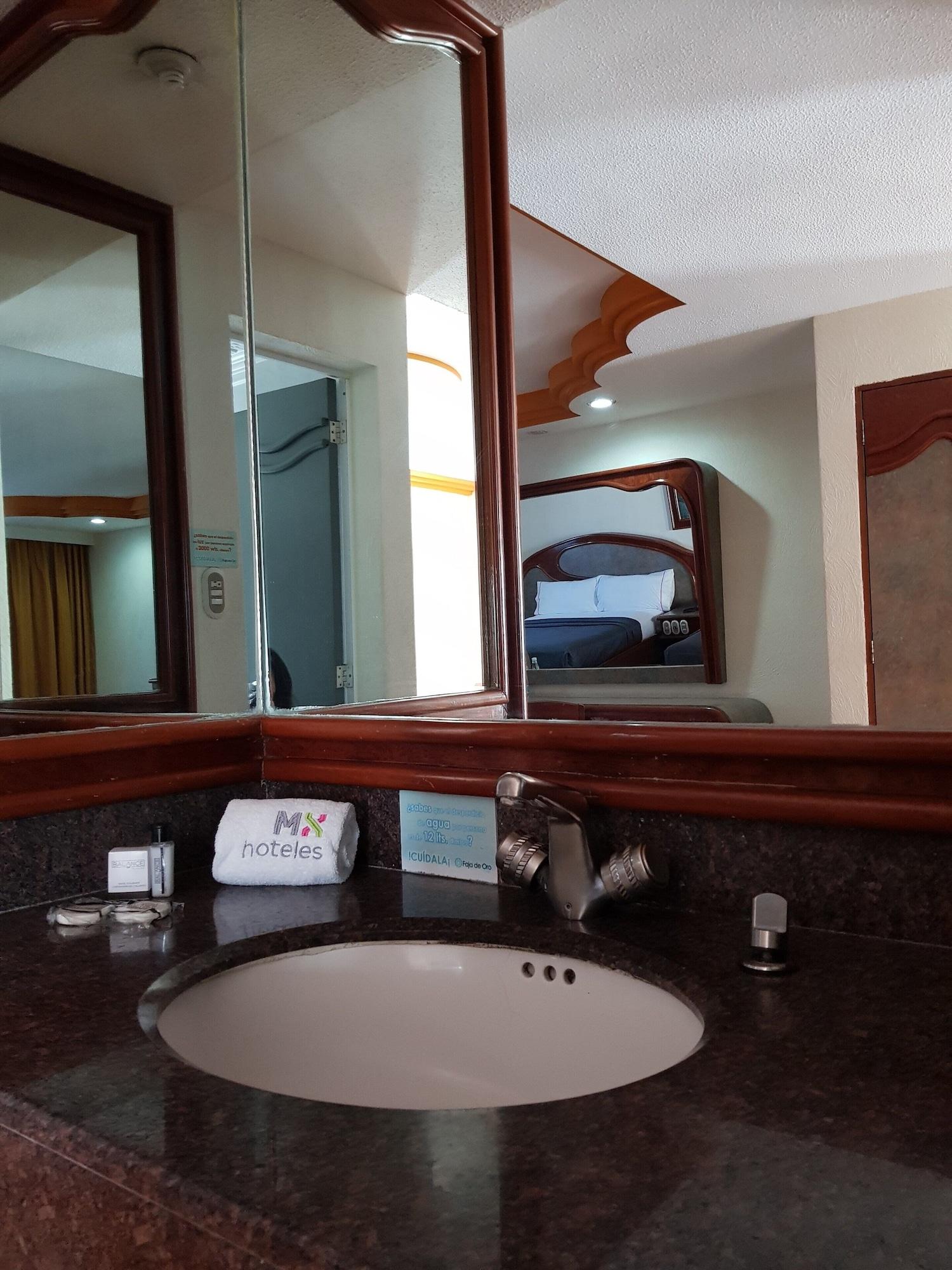 Equipamiento de Habitación Hotel MX congreso - In Mexico City (Venustiano Carranza)