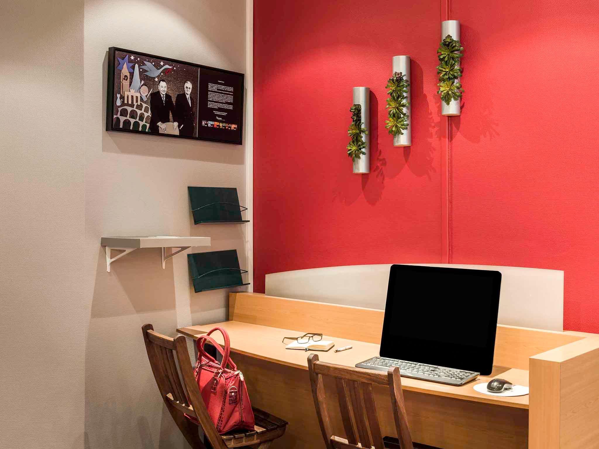 Centro de Negocios ibis Creteil