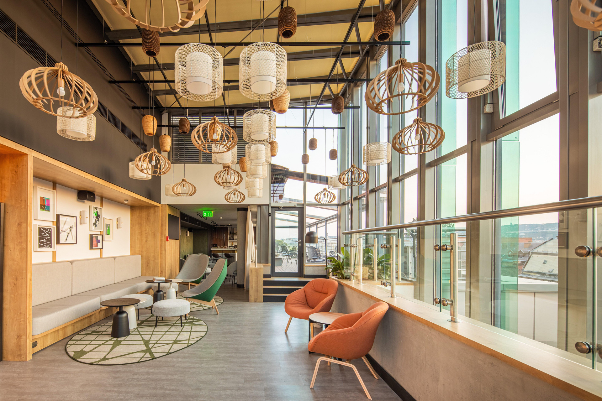 Vista Lobby Crowne Plaza Budapest