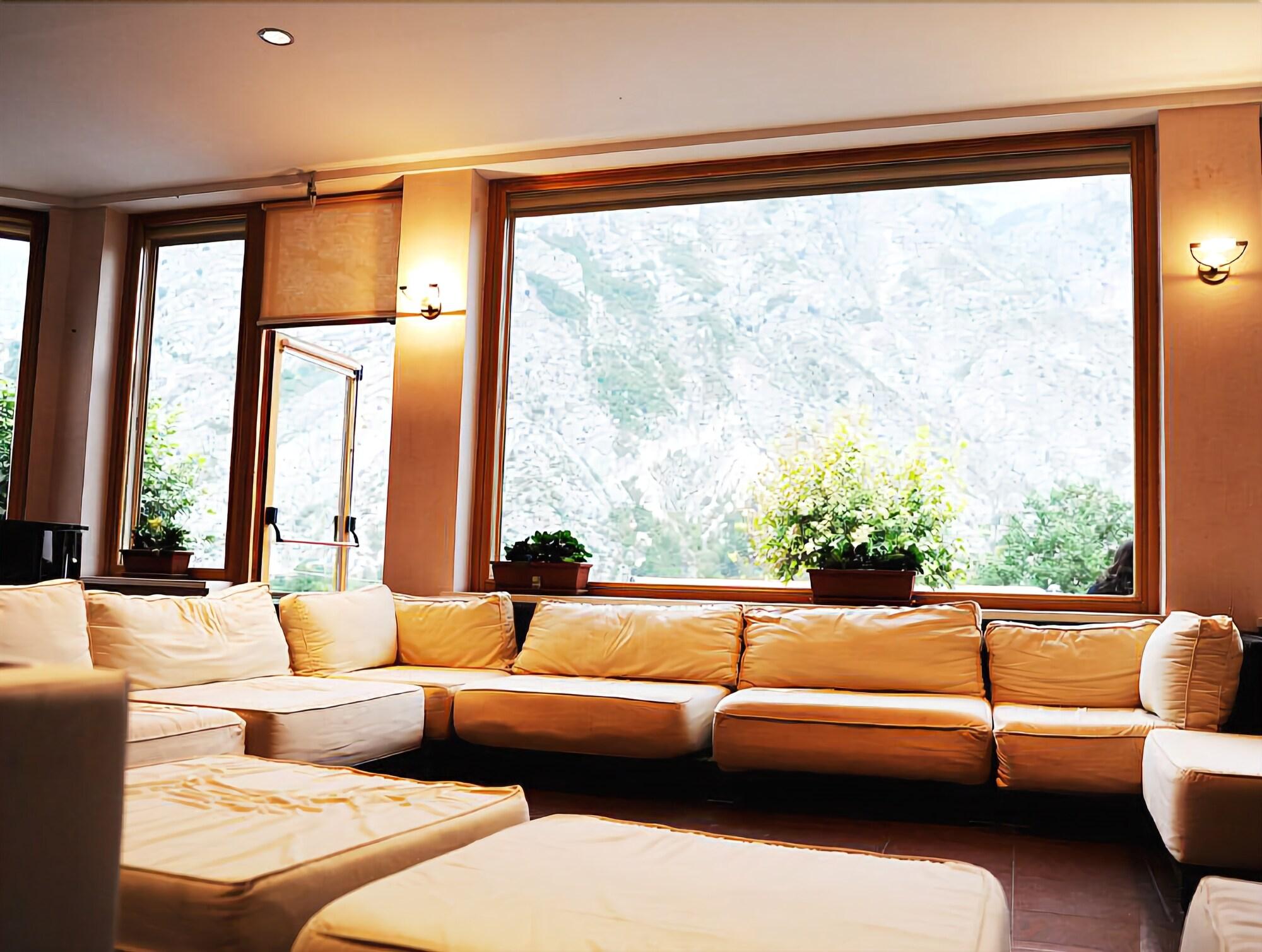Vista Lobby Hotel del Camerlengo
