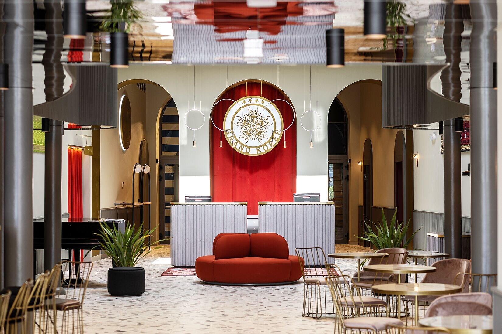 Vista Lobby Grand Koper