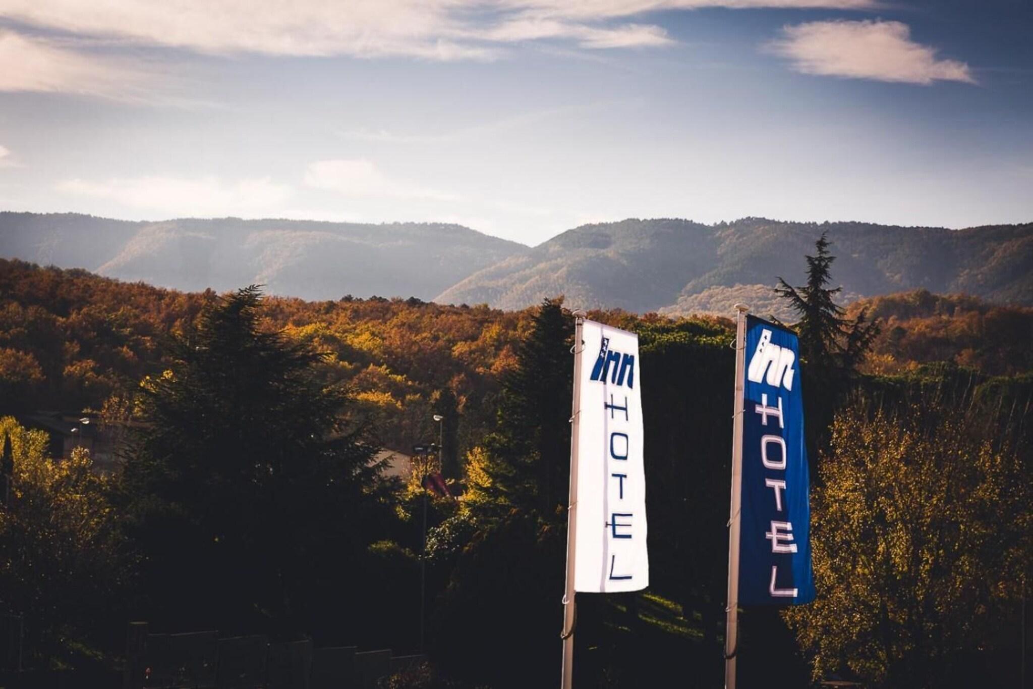 Vista Exterior Inn Hotel