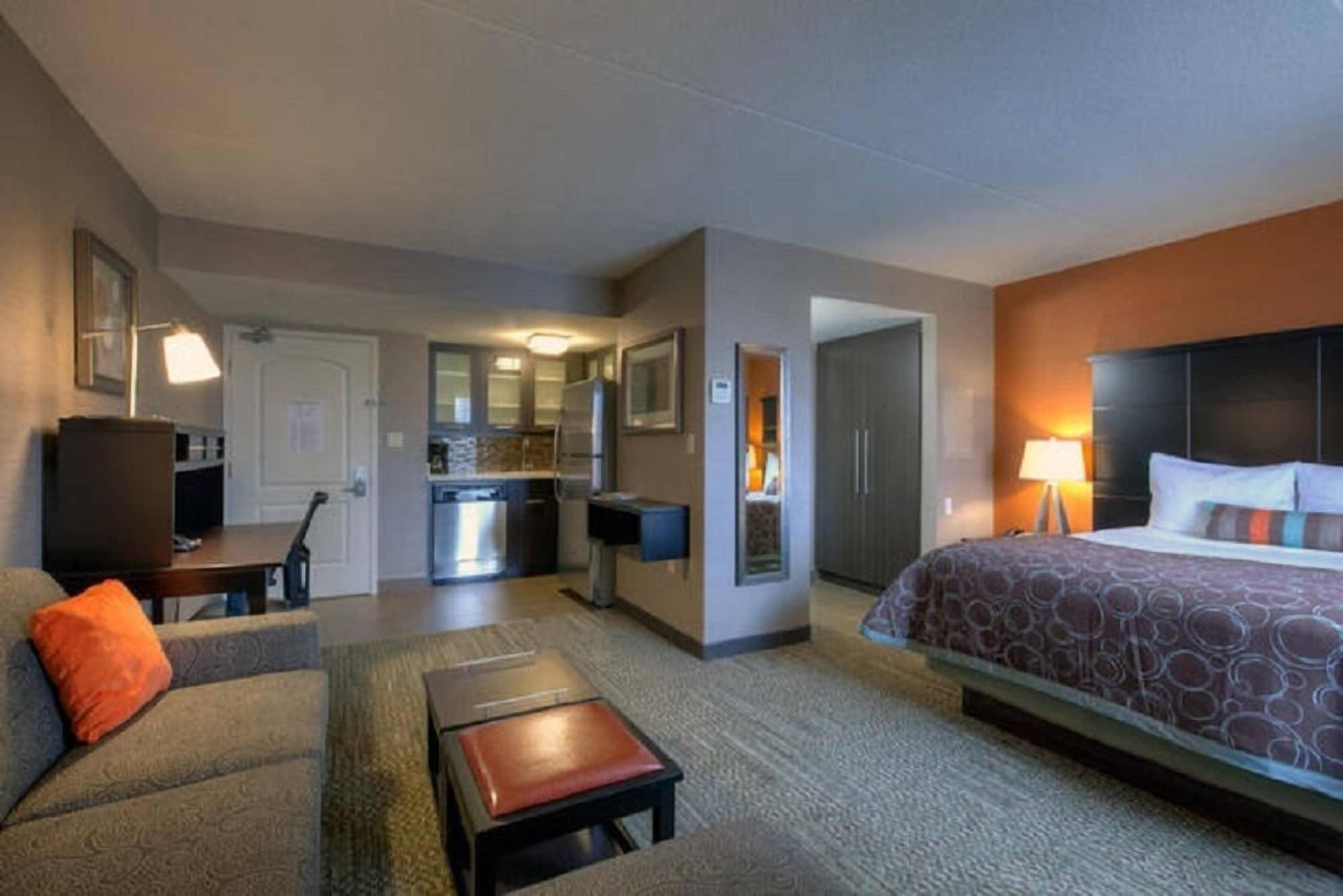 Habitación Staybridge Suites Hamilton Downtown by IHG