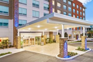 Alojamiento - Holiday Inn Express & Suites Orlando - Lake Buena Vista by IHG