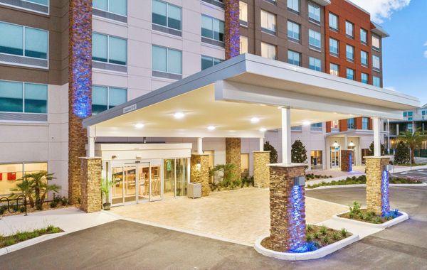 Holiday Inn Express & Suites Orlando - Lake Buena Vista by IHG - Hoteles cerca de Premium Outlets en Orlando