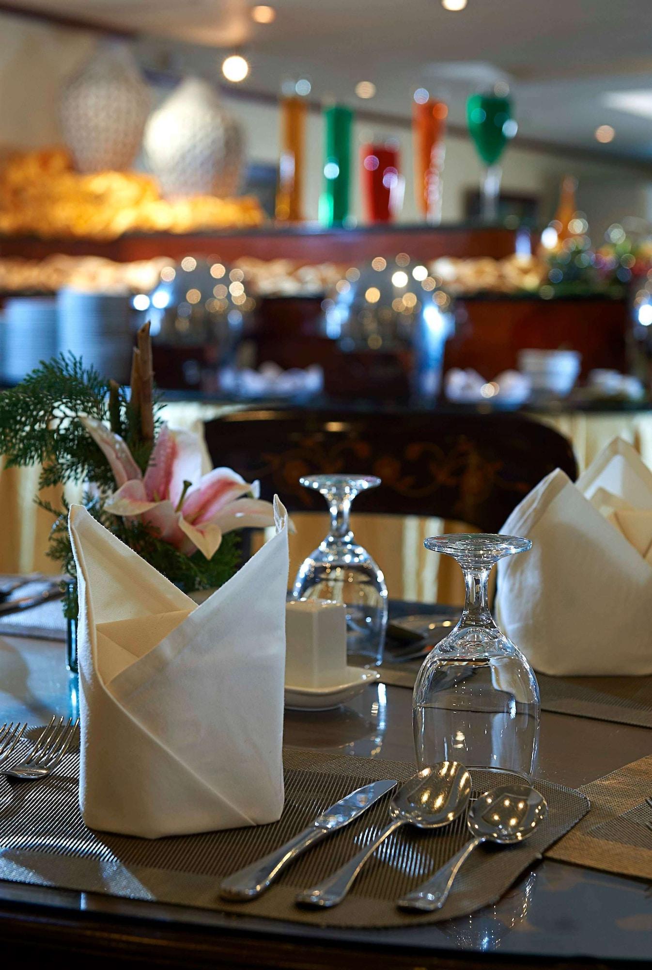 Restaurant Berjaya Makati Hotel