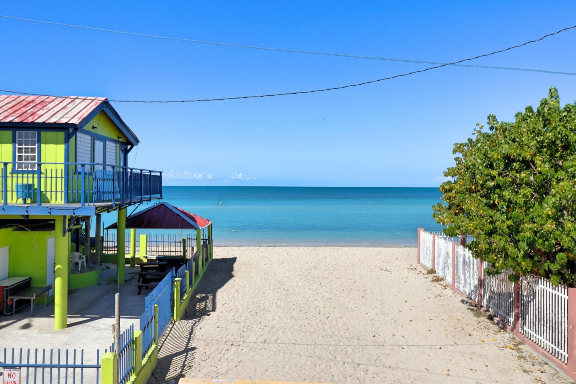 Playa Luichy's Seaside Hotel