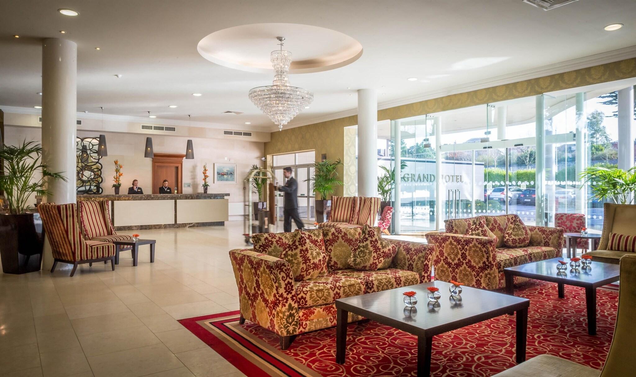 Vista Lobby Grand Hotel
