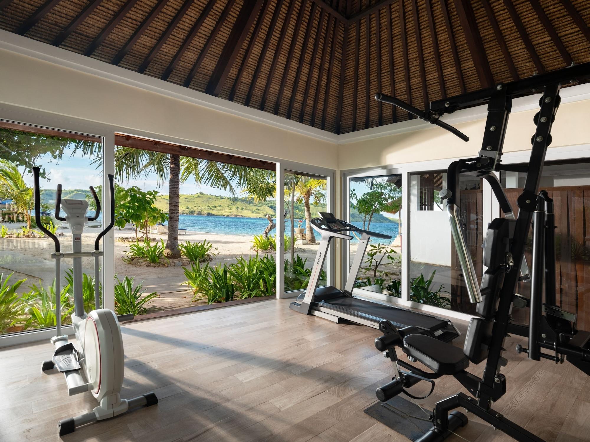 Gimnasio Sudamala Resort, Seraya, Flores