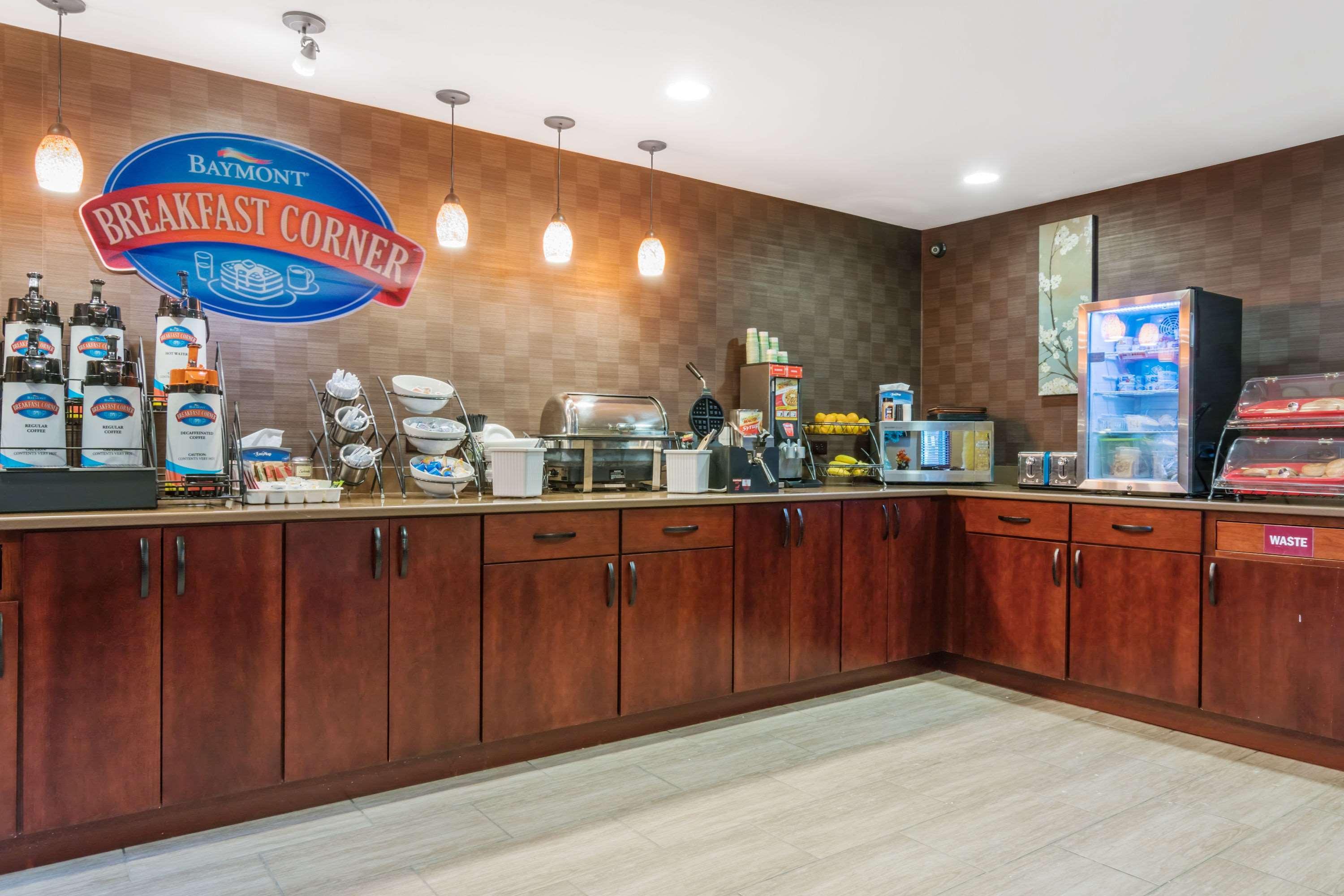 Restaurant Baymont by Wyndham Eau Claire WI