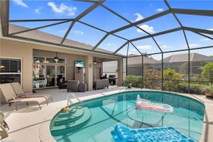 Alquiler Vacacional - Spacious private pool home, close to beaches, with many upgrades!