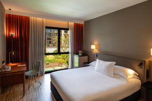 Alojamiento - Alexandra Barcelona Hotel, Curio Collection by Hilton