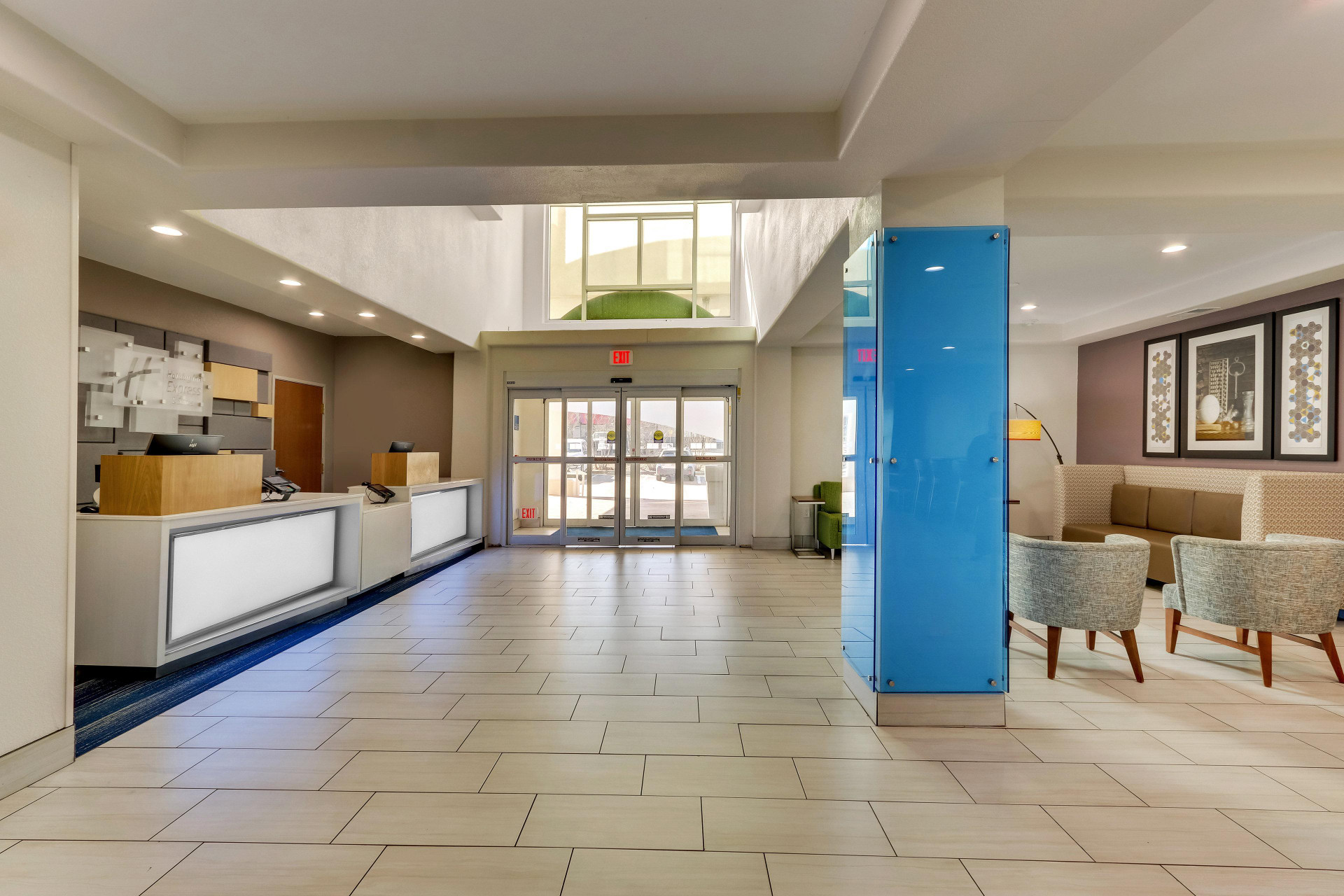 Vista Exterior Holiday Inn Express and Suites Lake Worth Nw Loop
