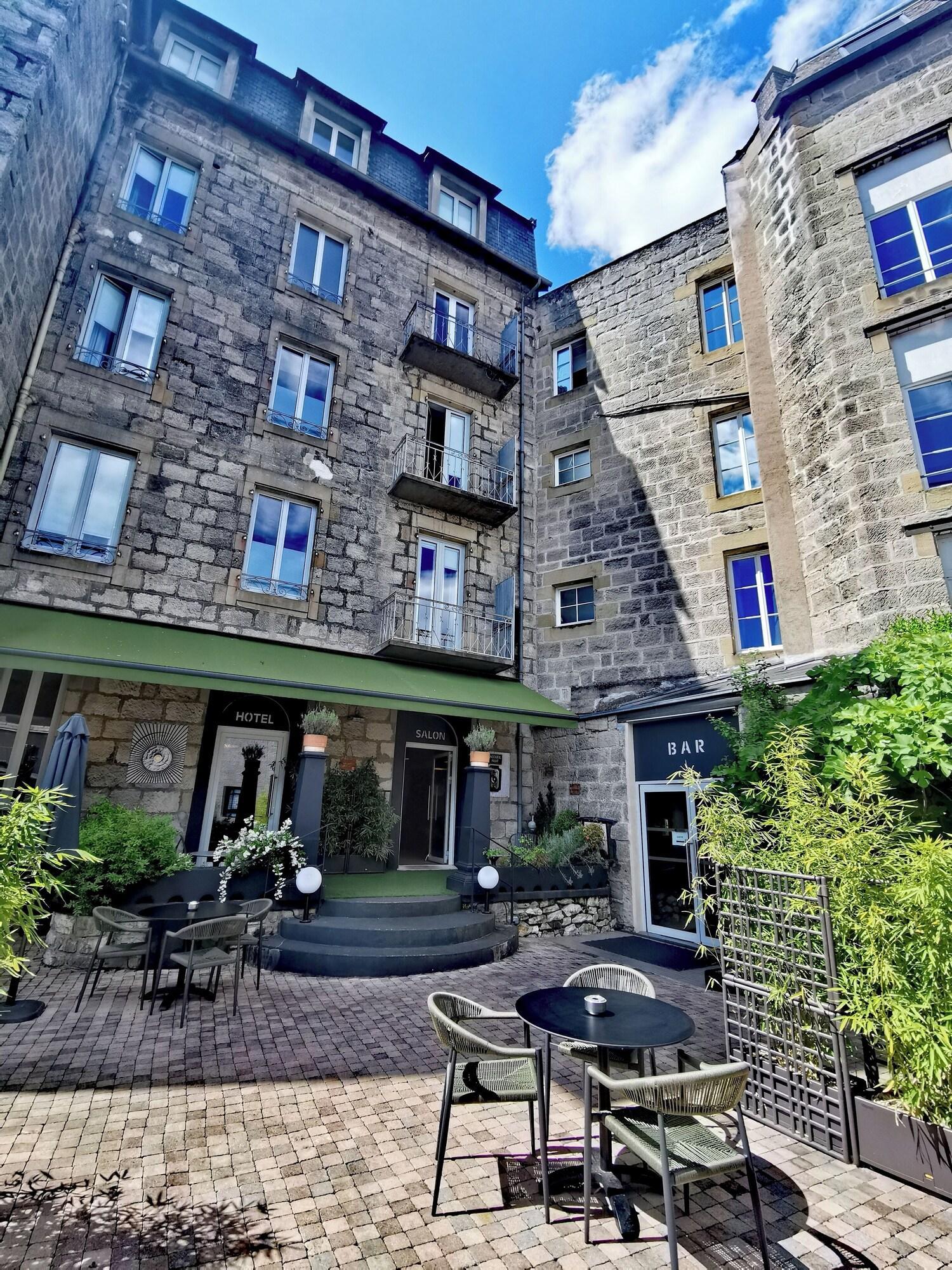 Varios Grand Hôtel Brive