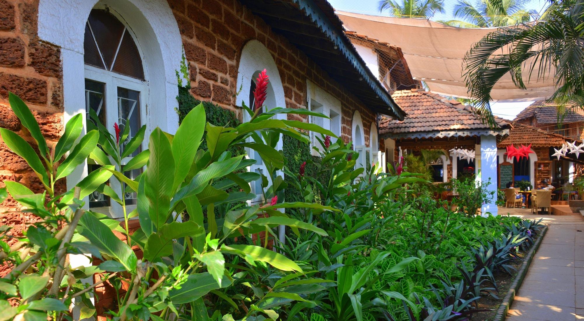 Vista Exterior Cavala Seaside Resort