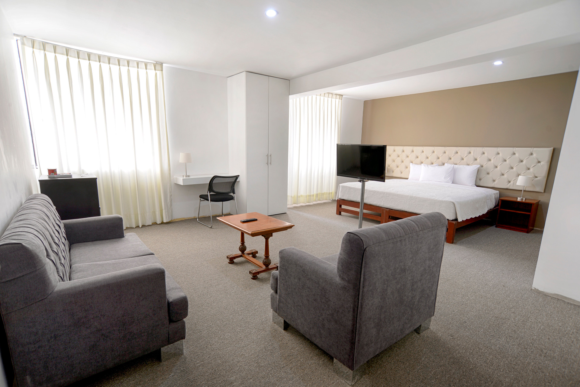 Suite Hacienda Lima Norte