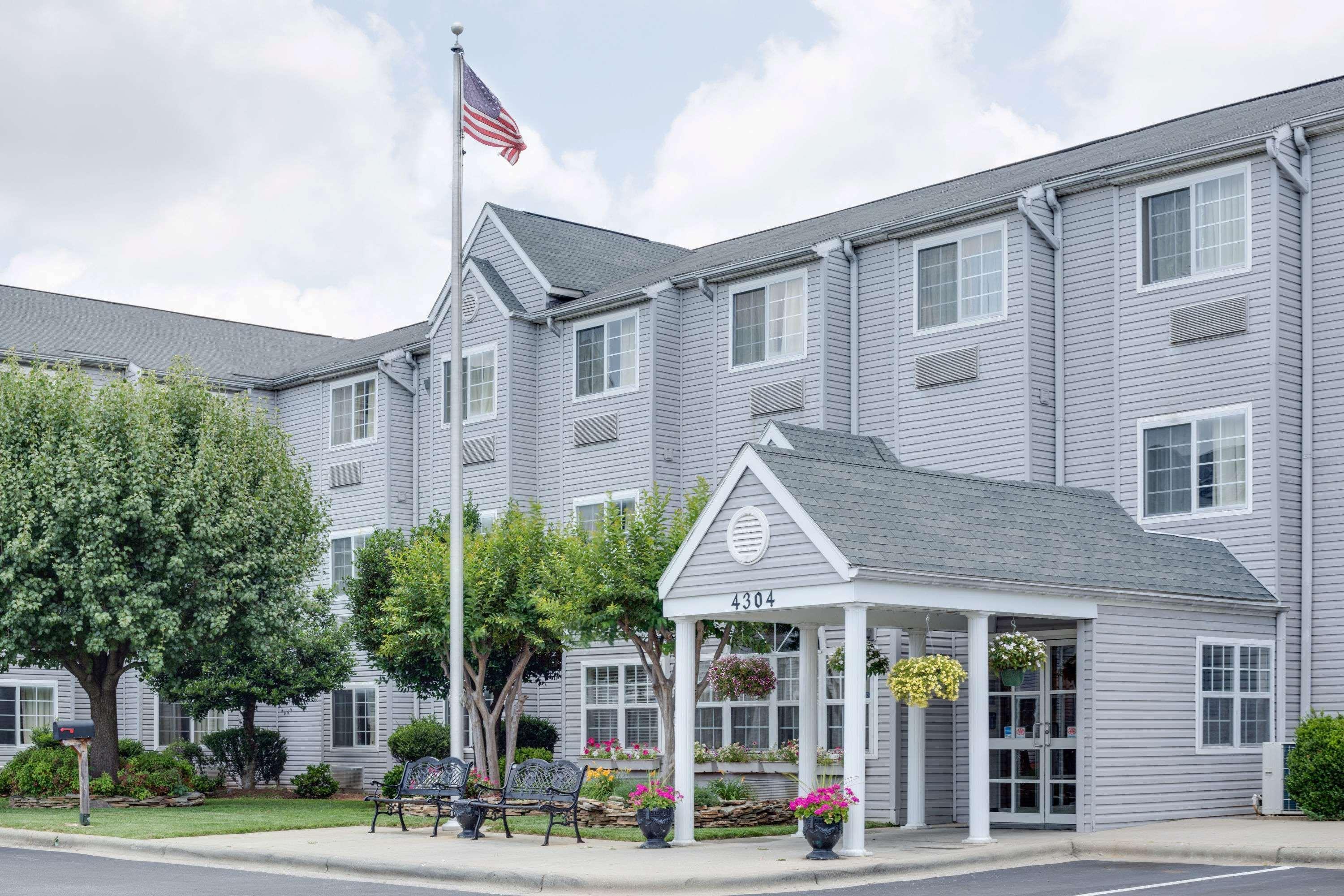 Vista Exterior Microtel Inn by Wyndham Greensboro