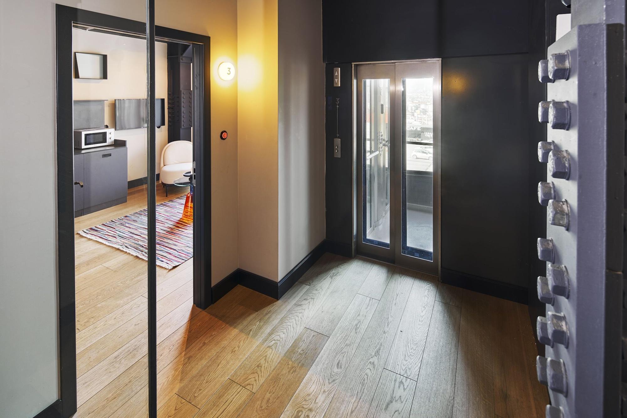 Vista Lobby Stay Lab Residence