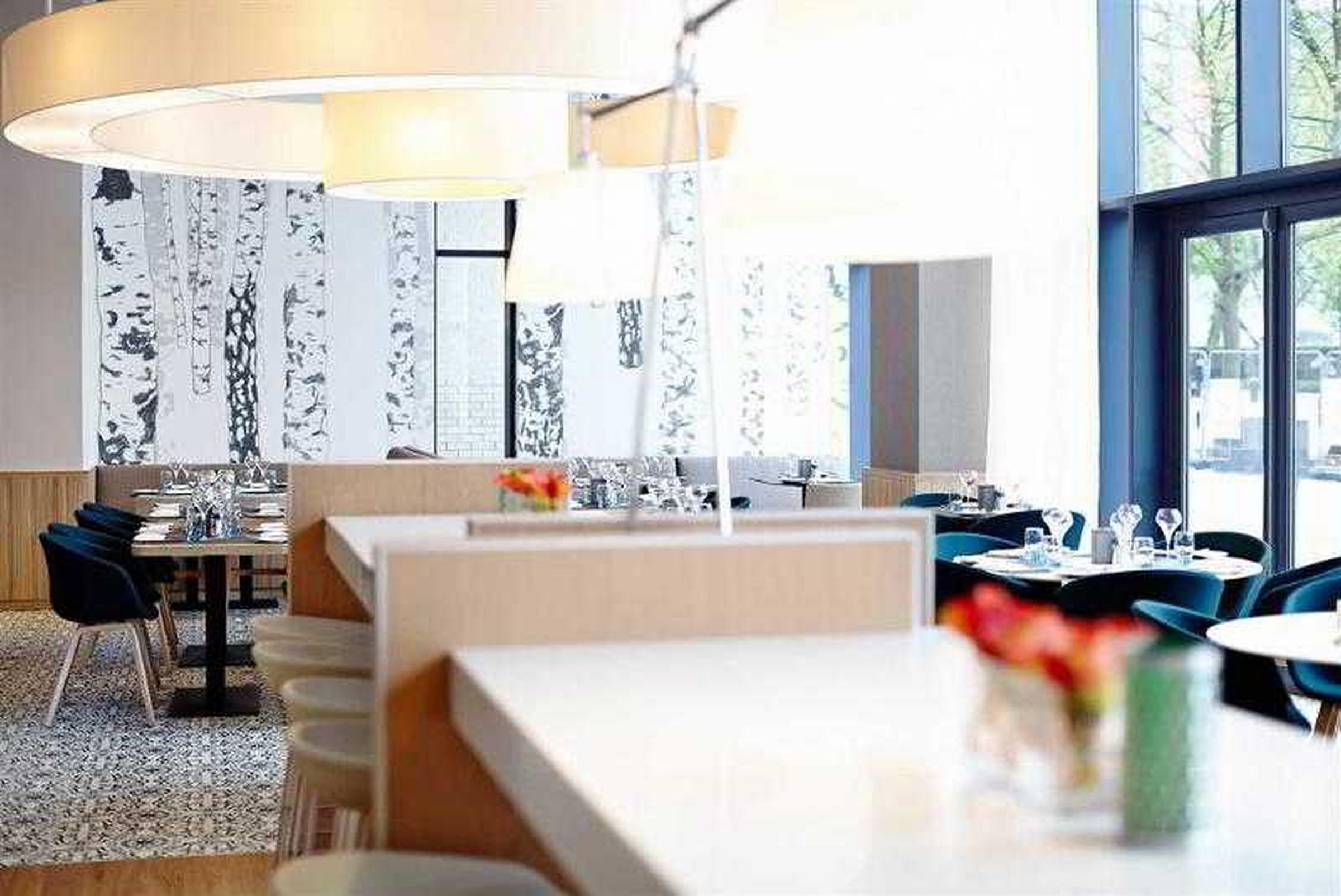 Bar/Salón Novotel London Wembley