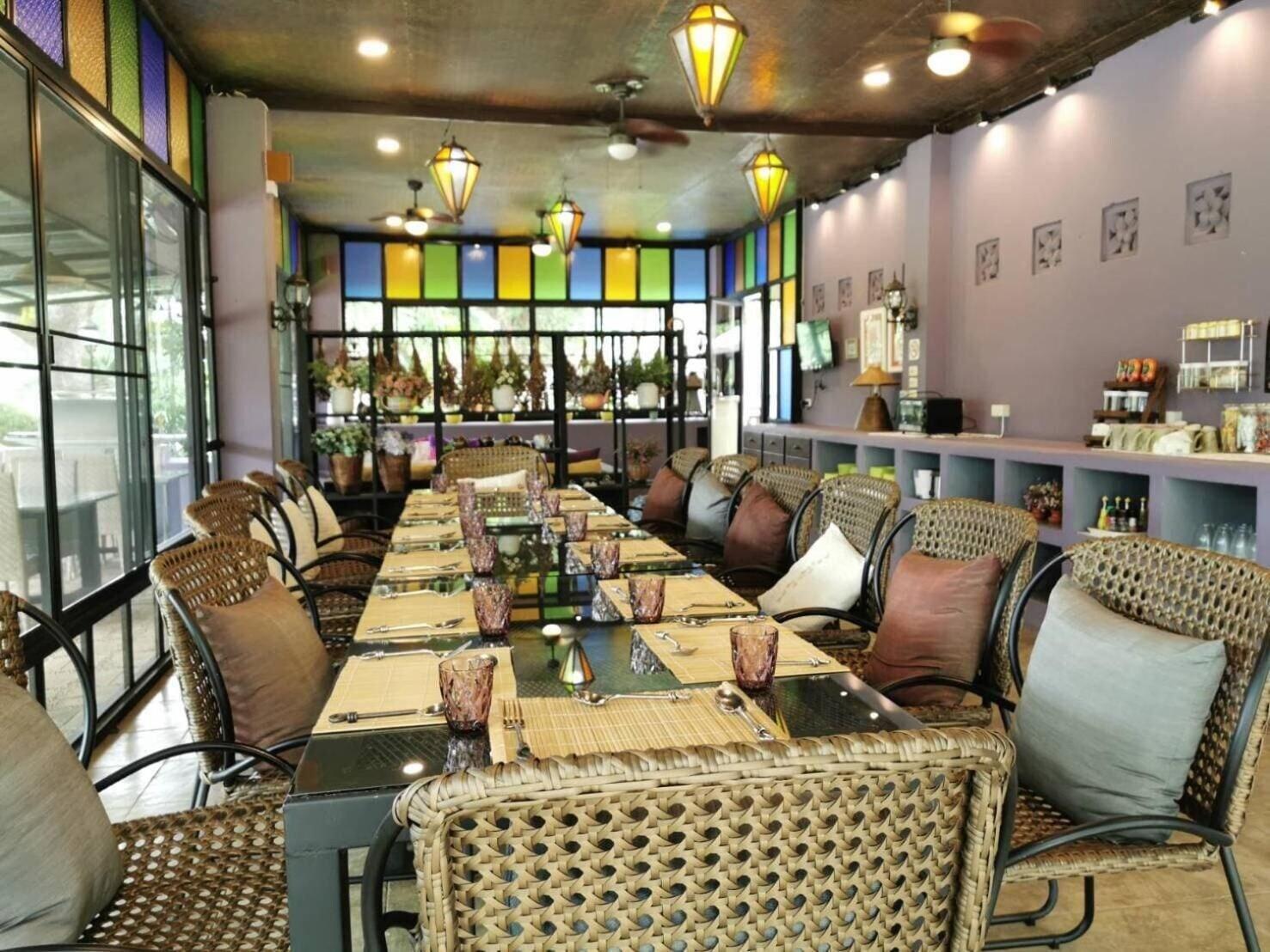 Restaurant Baannamping Riverside Village