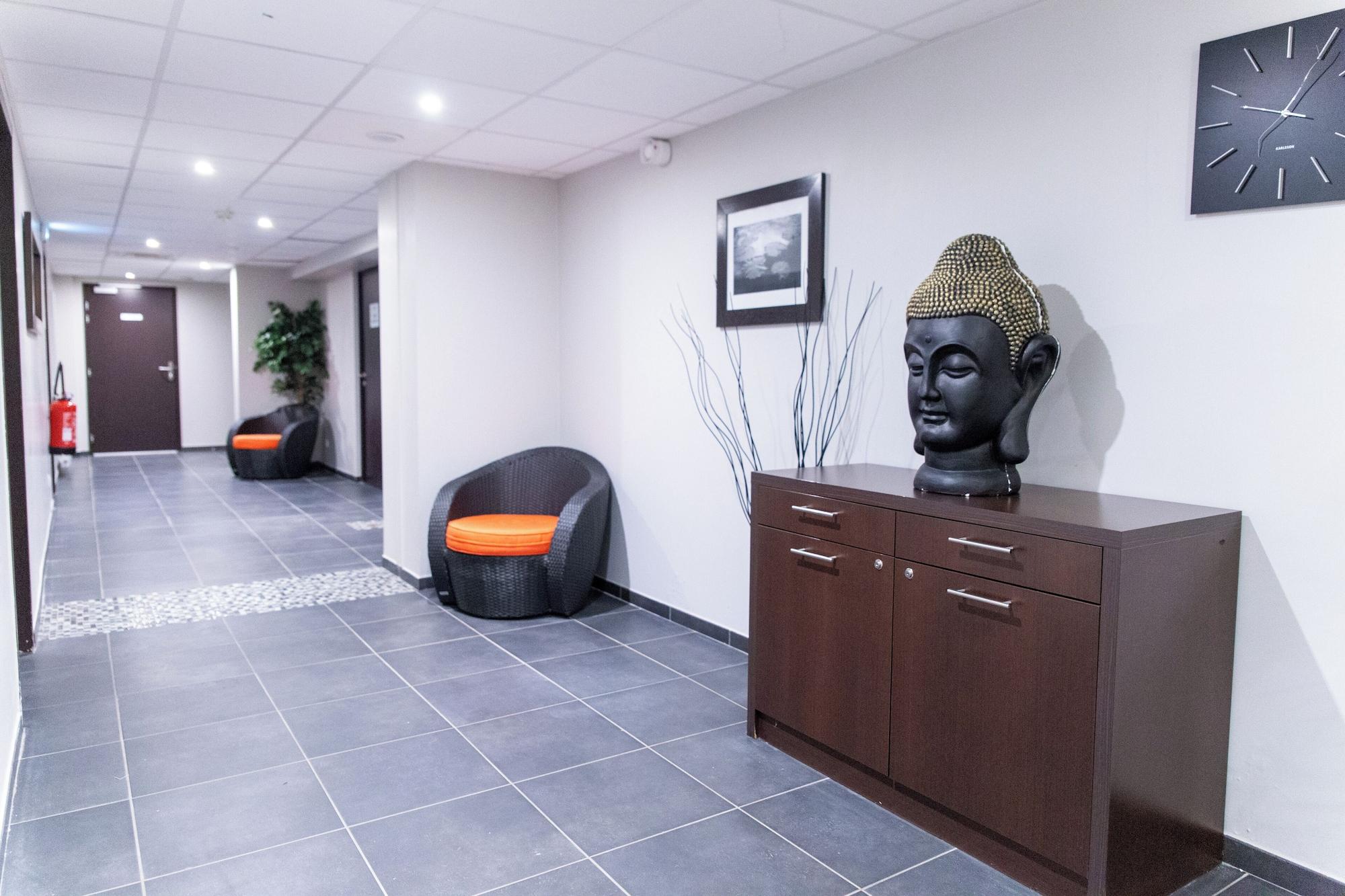 Vista Lobby Zenitude Swiss Apparthotels