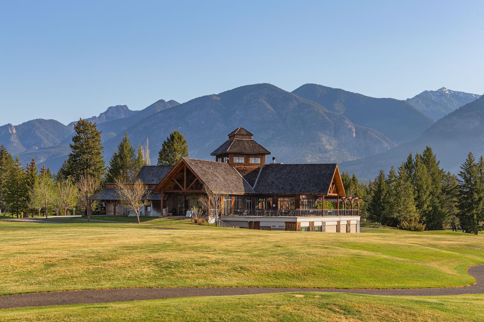 Vista Exterior Headwaters Lodge at Eagle Ranch Resort