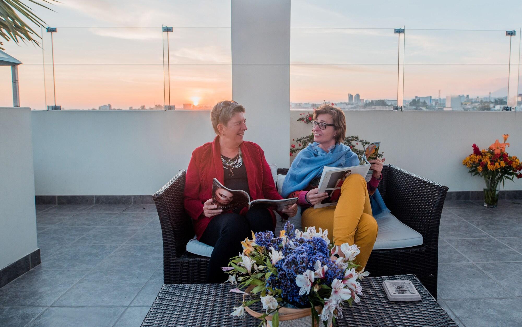 Vista Exterior Los Tambos - Boutique