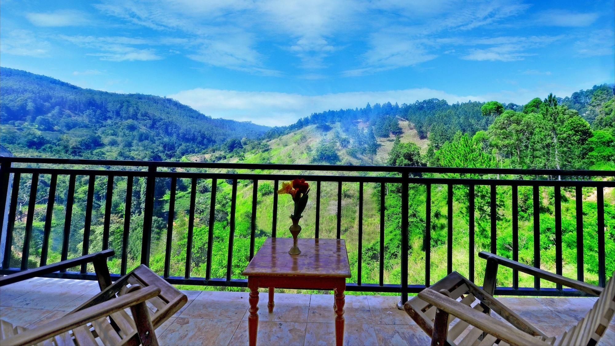 Vista Lobby Ella Dream Catcher Resort