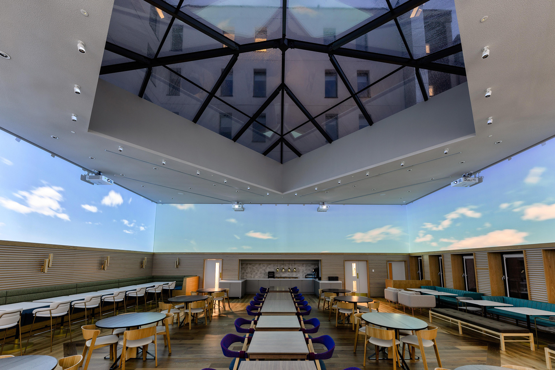 Sala de Reuniones YOTEL Edinburgh