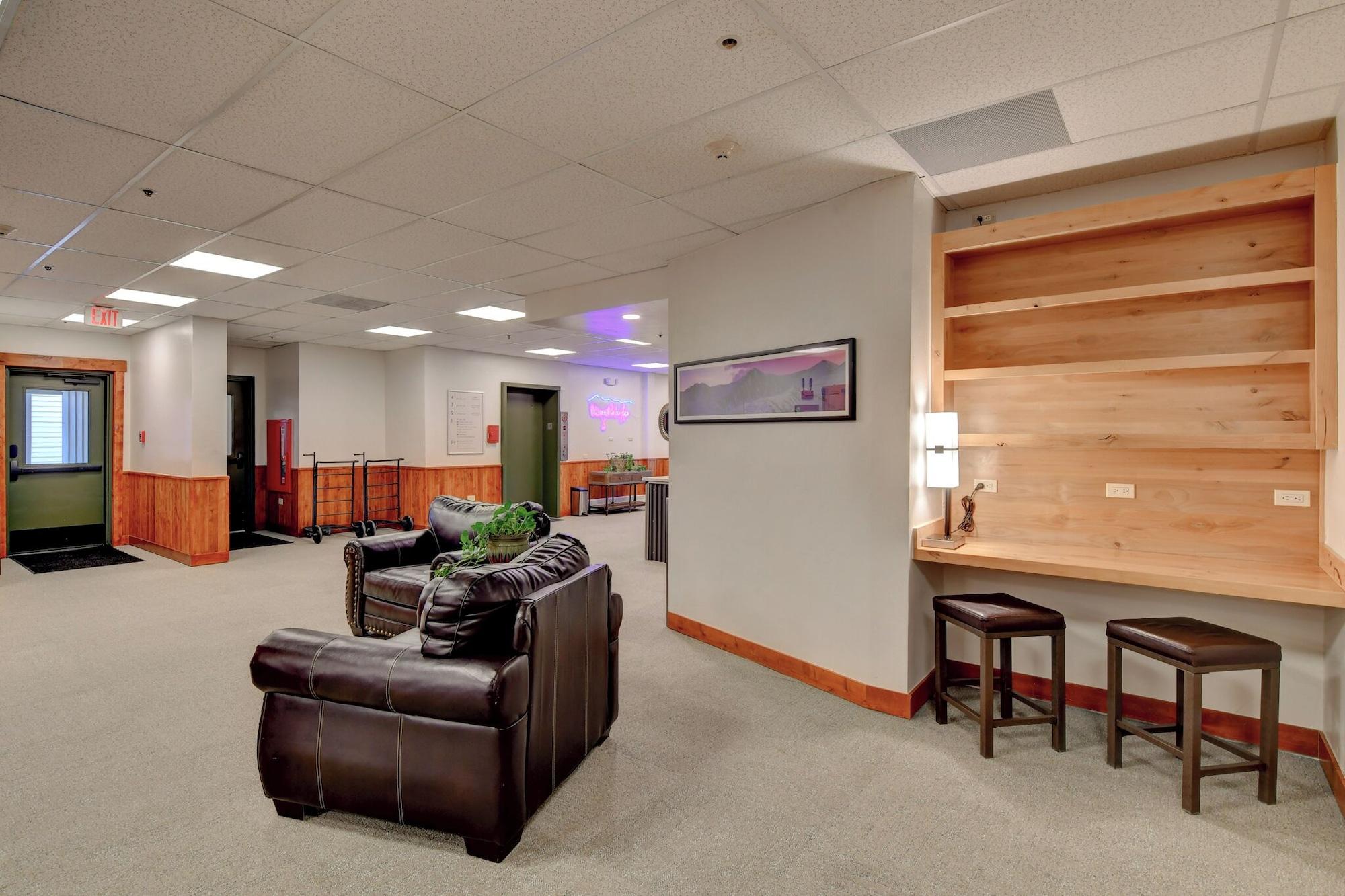 Vista Lobby Wedgewood Lodge