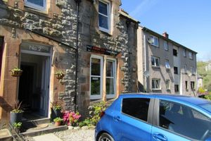 Alojamiento - Adelphi Villa