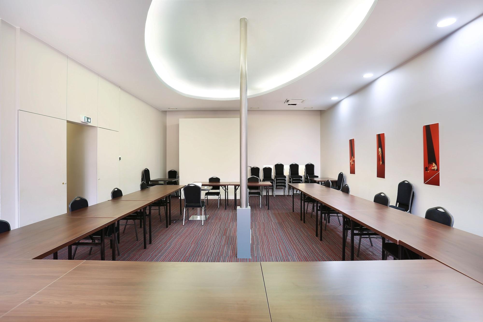 Sala de Reuniones Appart Hotel Odalys City Toulouse Colombélie