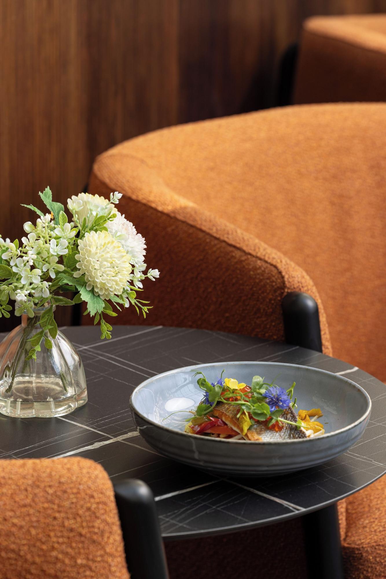 Restaurant Hilton Paris Charles de Gaulle Airport