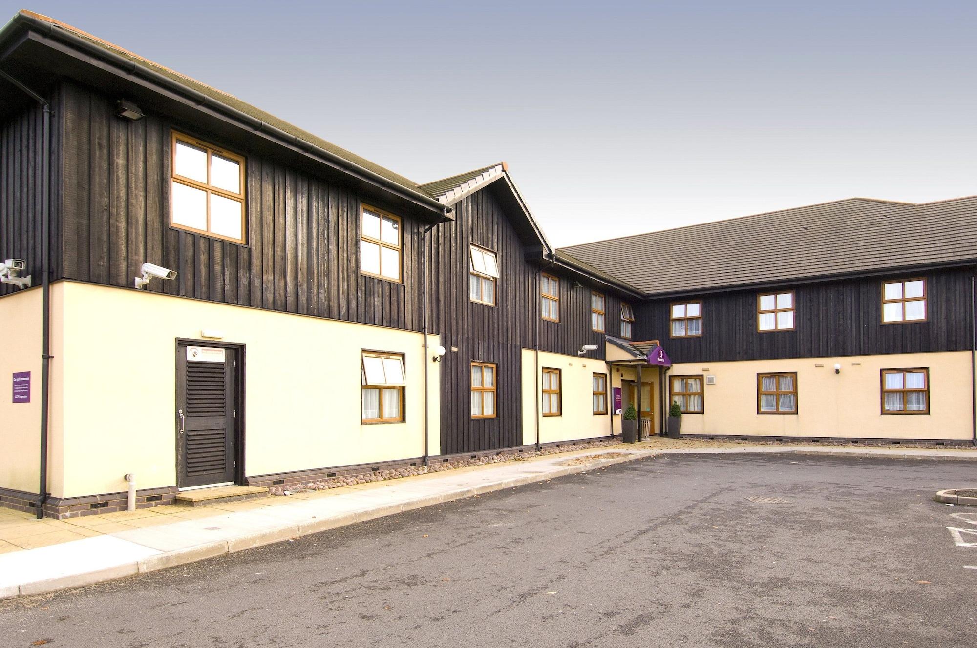 Varios Premier Inn Bolton West
