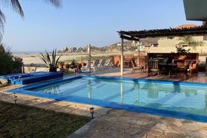 Alquiler Vacacional - Beachfront Villa C/W Private Pool 3BR/3.5 BA on Secluded Beach