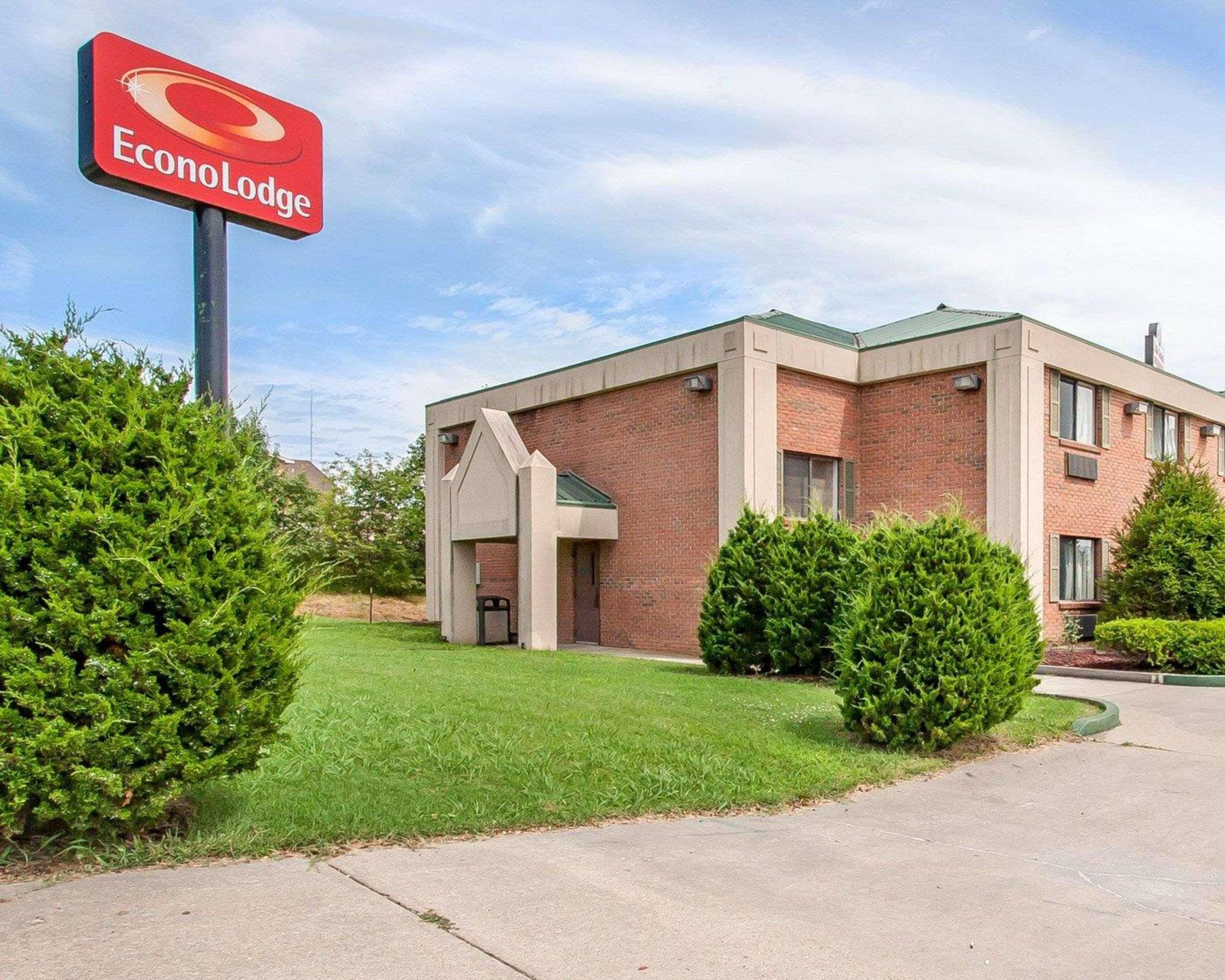 Vista Exterior Econo Lodge Dexter