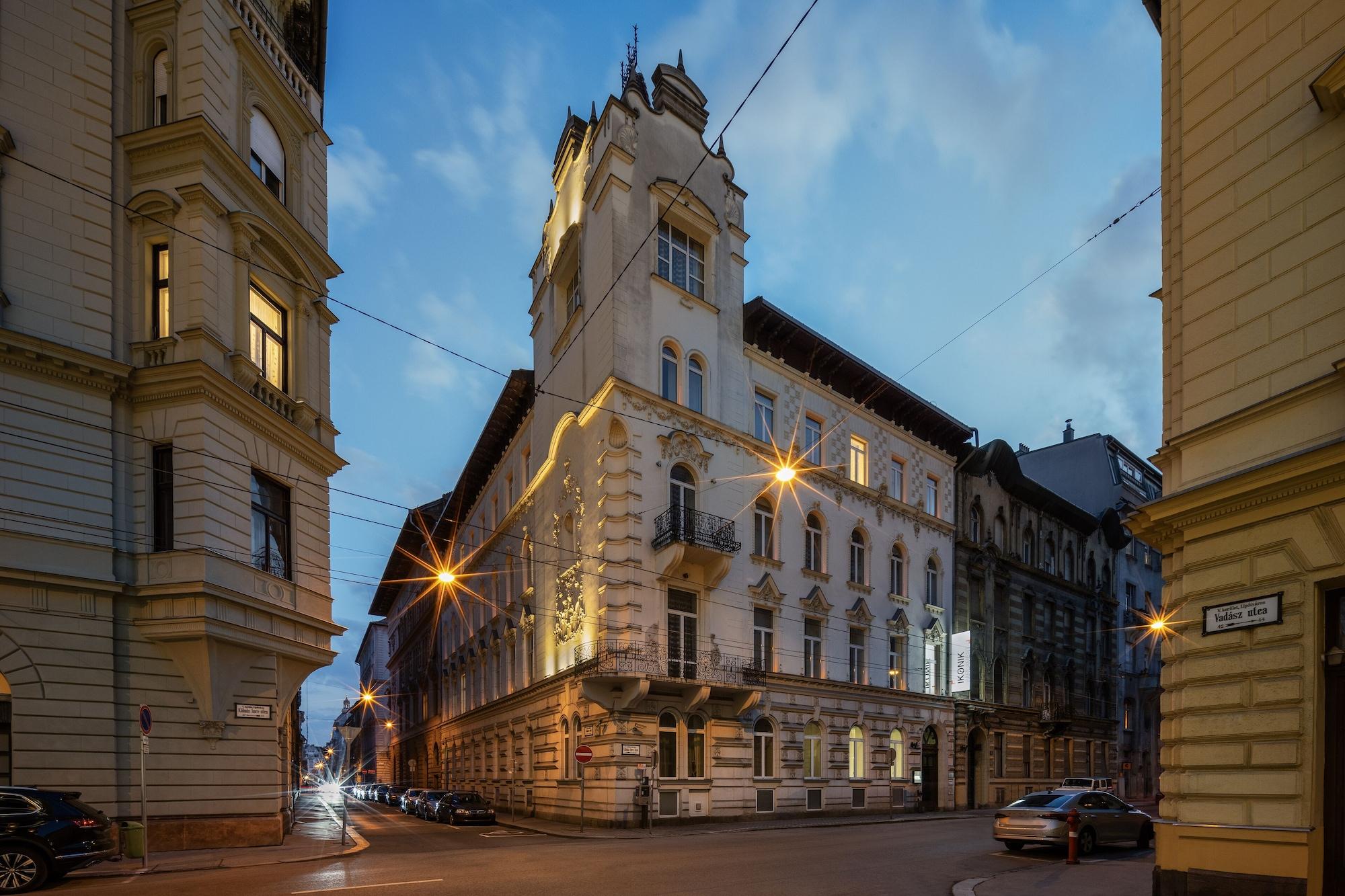 Vista Exterior Ikonik Parlament