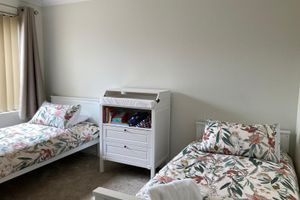 Alquiler Vacacional - Central 3 Bed home with pool, EV Charger and unlimited free Wi-Fi