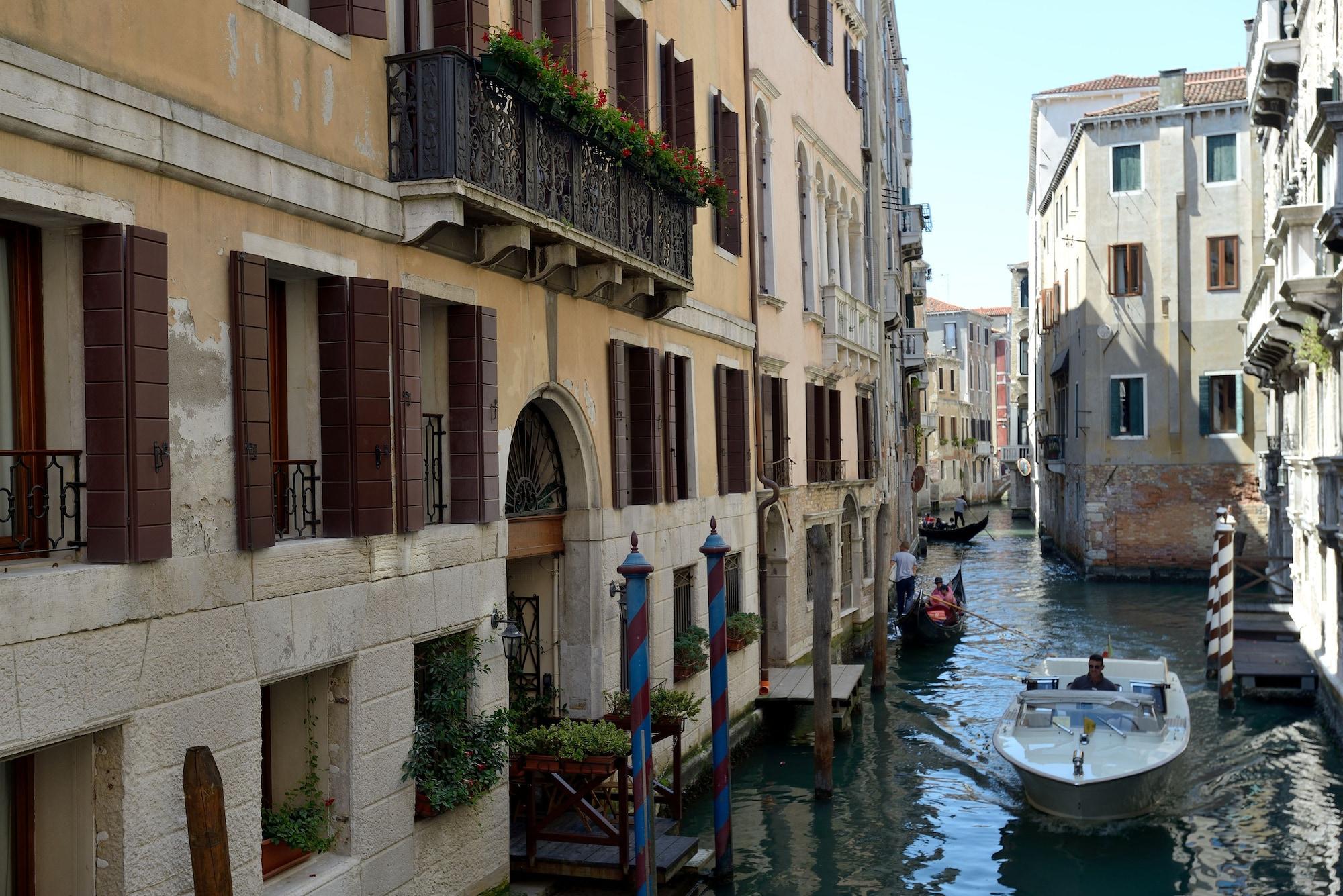 Varios Residence La Fenice