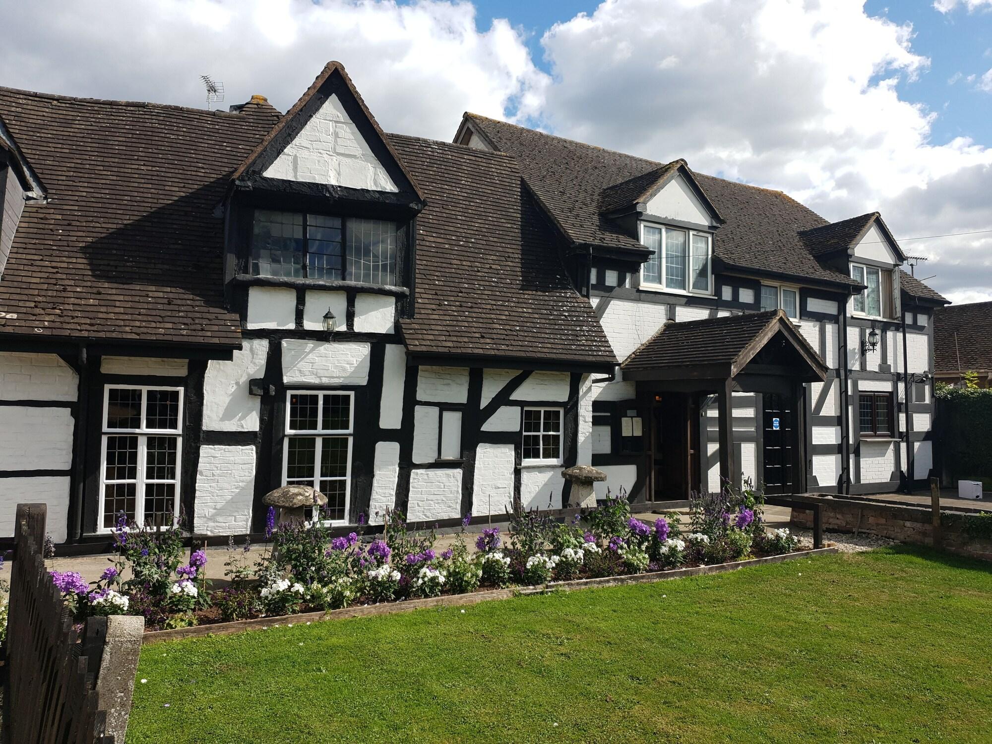 Vista Exterior The Thatch Inn